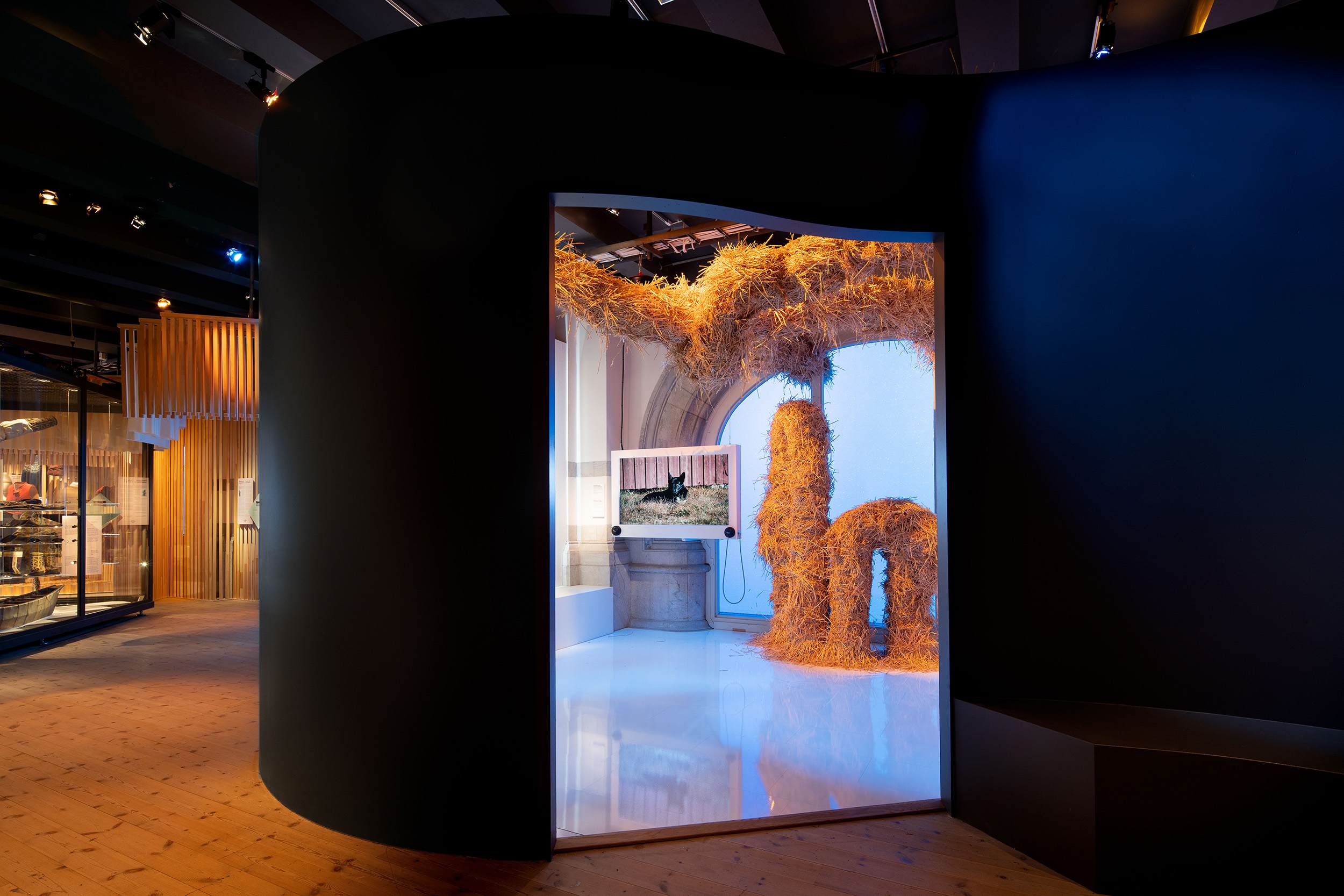 冰雪融化的北极沉浸式展览在北欧博物馆举办