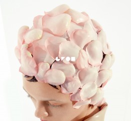 花儿与珍珠丨高恩广告设计师品牌服装