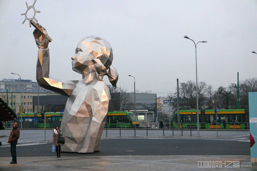 街头艺术家davidmesguich创作的大型几何雕塑装置