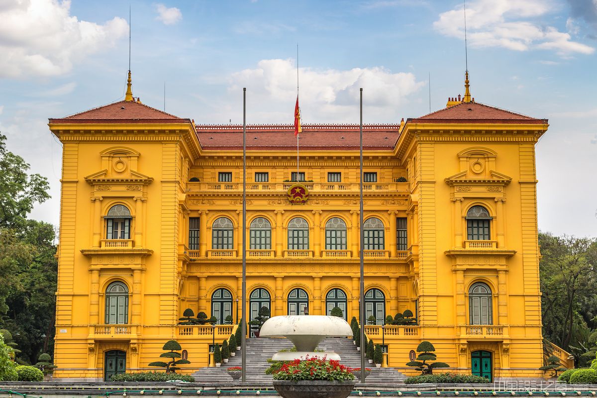 presidential palace in hanoi