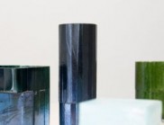 這些神秘的玻璃制品在Marta展出，靈感來自現代主義建筑