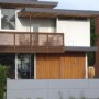 该房屋采用混合钢木结构系统，材料预算友好