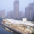 混凝土双体建筑与社区活力场