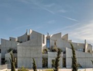 地拉那獸醫醫院 / Davide Macullo Architects
