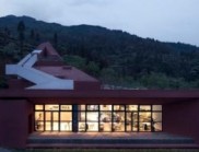 馬邊游客中心 / 吾和建筑