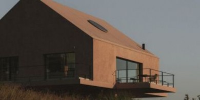 依山望海的在地設計：Lourinh? 鄉(xiāng)村建筑的樸素回歸