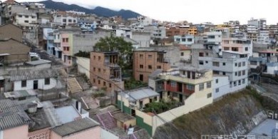 梯級生活：基多山坡上的復合空間設計
