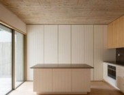 Vila Sanches 項目：以住宅重構與中央花園設計激活不規則地塊