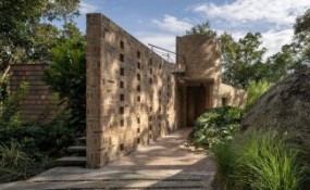 涉及環(huán)境適應(yīng)與能源利用的 Casa Nola 建筑平衡之道