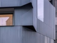 重塑空間流動：小型城市房屋的結構與動線設計