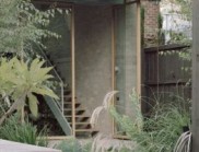 設(shè)計(jì)驅(qū)動(dòng)重生：Carlton House 舊單層房屋改造中的實(shí)用需求回應(yīng)與
