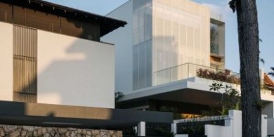 Casa Wicker 設(shè)計(jì)：俏皮現(xiàn)代風(fēng)別墅，融開(kāi)闊景觀與屏風(fēng)隱私，顯天