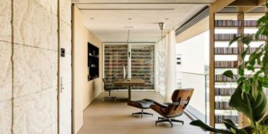 一座圍繞業(yè)主5000張CD設(shè)計(jì)的公寓